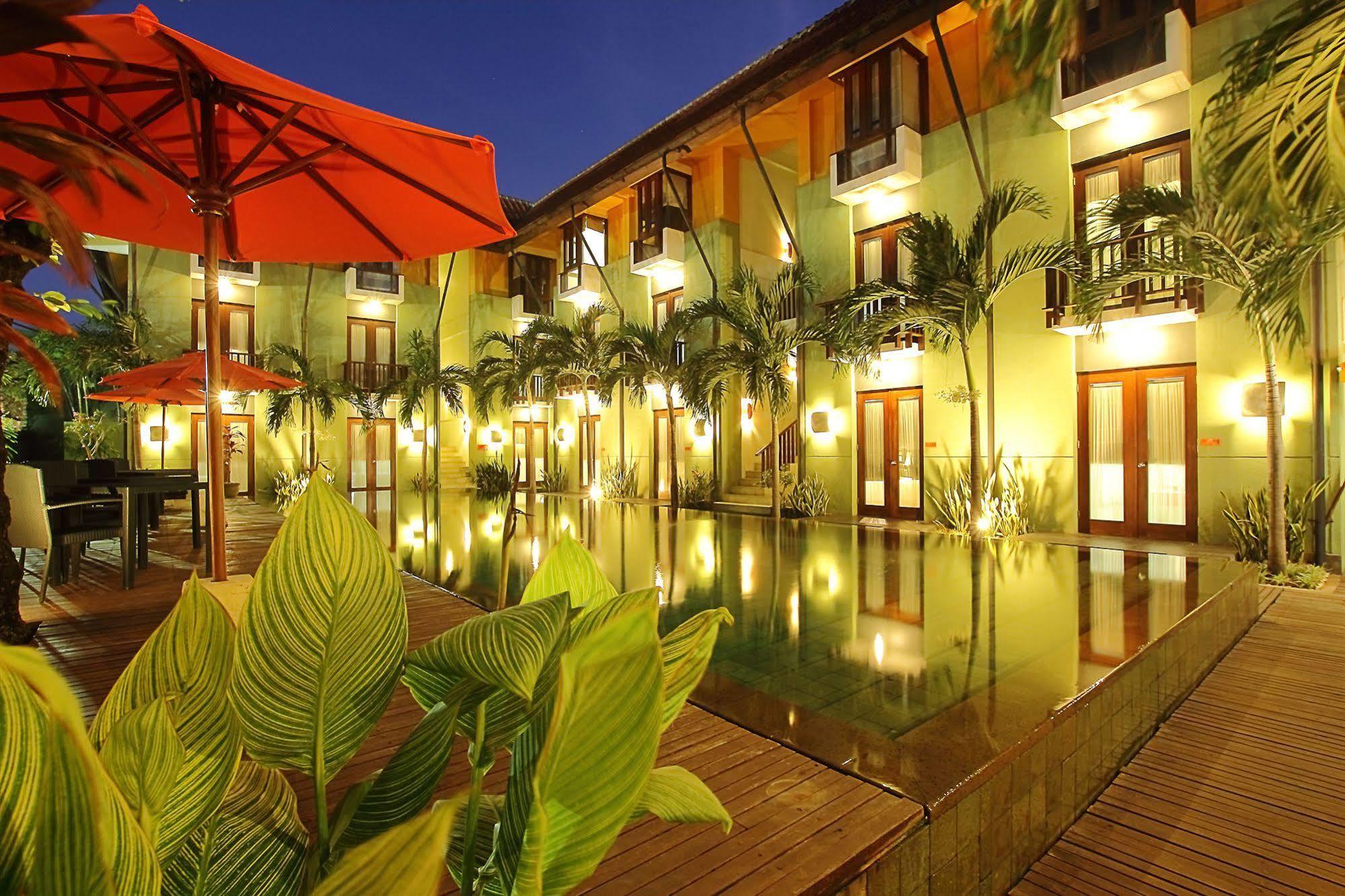 Harris Hotel Kuta Tuban Bali Eksteriør bilde